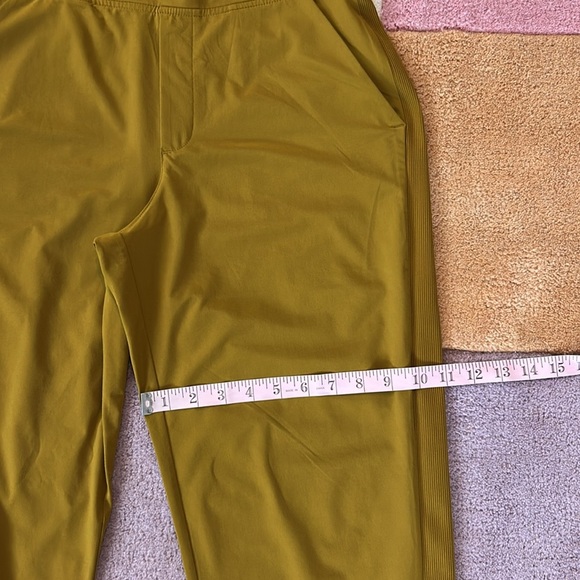 Athleta Brooklyn Ankle Pant Mustard Gold Stretchy Jogger Pant Sz 8 - Picture 9 of 17